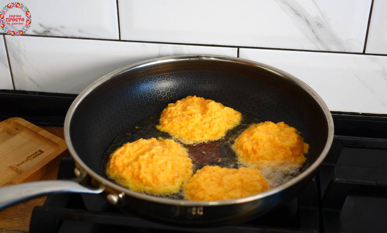 Деруны по-новому: рецепт с нежным соусом, который удивит каждого